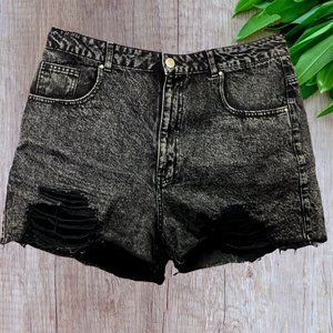Women's Refuge Denim Black Distress Shorts Size 15 Your Fashion Escape Pre-Owned